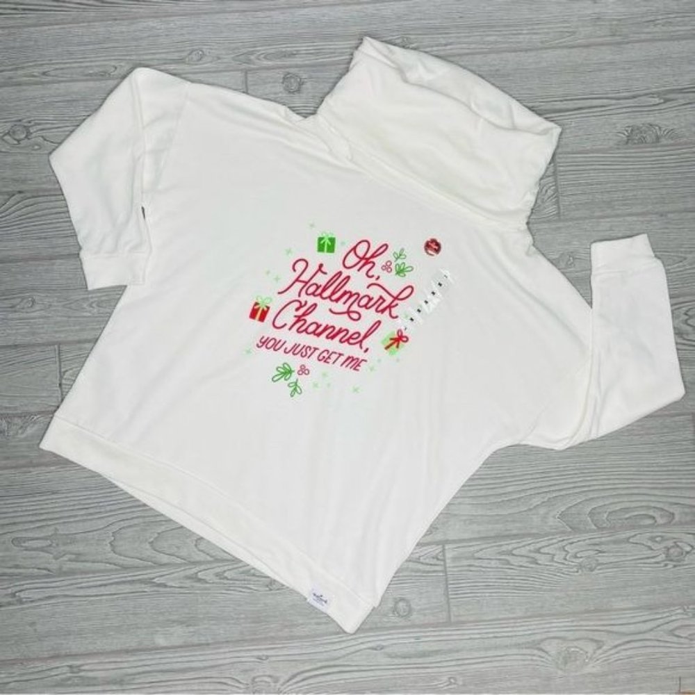 Nwt Hallmark Channel You Just Get Me Womens Sweatshirt Size med Cowl Neck Xmas